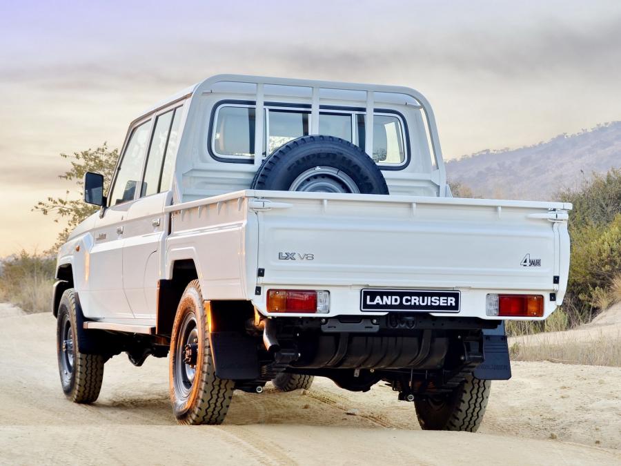  Toyota Land Cruiser Double Cab LX 2012 года  (ZA) (фото 10 из 16)